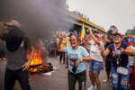 Сторонники венесуэльской оппозиции протестуют после объявления Национальным избирательным советом о победе президента Венесуэлы Николаса Мадуро на президентских выборах. Каракас, Венесуэла. 29 июля 2024 года