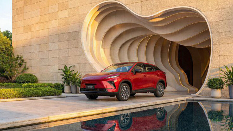 В Россию придет совершенно новая граненая Omoda C5