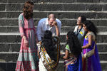 Герцог и герцогиня Кембриджские начали королевский визит в Индию
