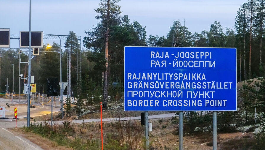 Автомобильная очередь при выезде из России в Финляндию растянулась на пять километров