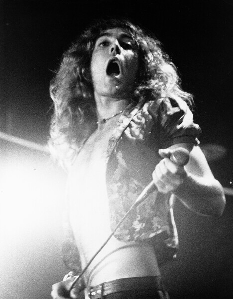Роберт Плант во время концерта Led Zeppelin в&nbsp;1972 году