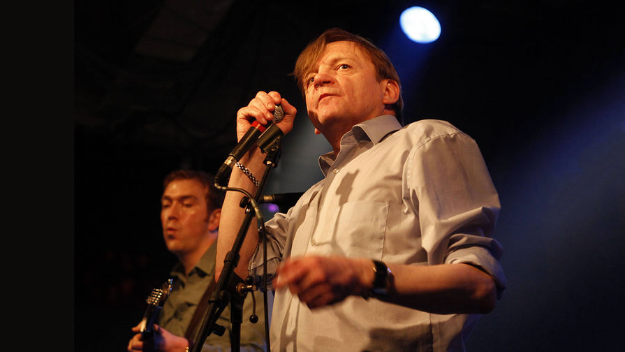 Марк Эдвард Смит во время концерта The Fall, 2011 год