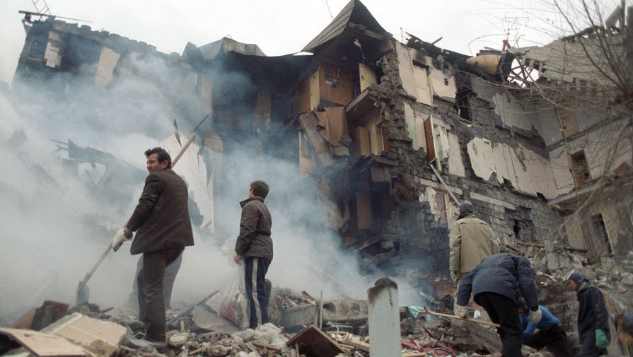 Последствия землетрясения в&nbsp;городе Спитак. Разбор завалов