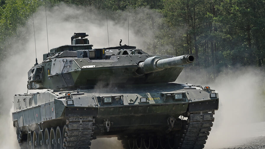 Швеция отправила Украине 10 танков Stridsvagn122