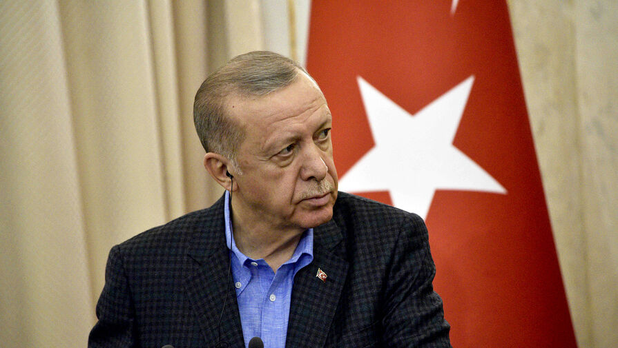 Sabah: Эрдоган обсудит с министрами использование карты "Мир" в Турции