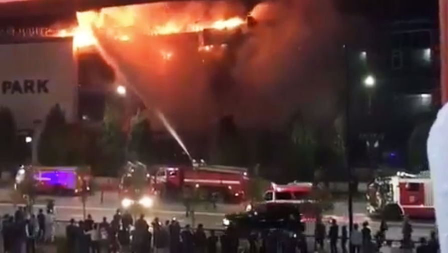 Пожар в&nbsp;торговом центре &laquo;Гранд-парк&raquo; в&nbsp;центре Грозного, 19 сентября 2019 года