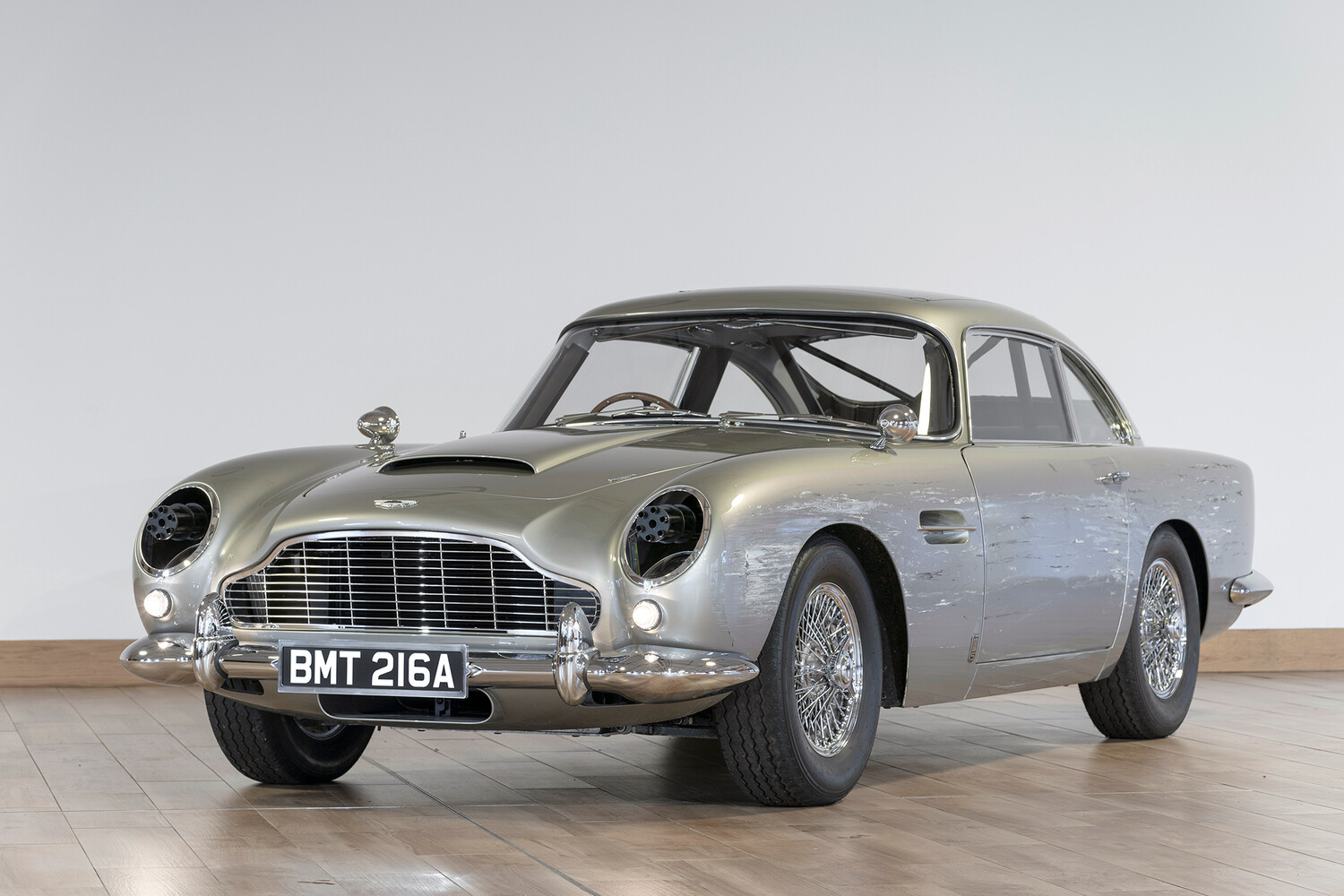 Aston Martin выпустил детский автомобиль с пулеметами стоимостью 3,2 миллиона гривен: новости и обзоры