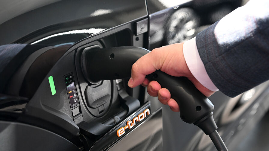 В Петербурге откроется первый салон официального дилера электрокаров