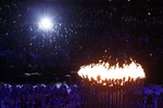Олимпийский огонь зажжен