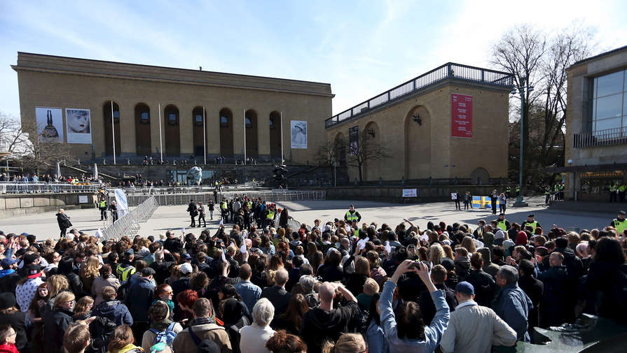 В Стокгольме начался митинг против вступления в НАТО и антитеррористического закона