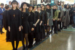 Участницы дефиле траурной одежды на международной похоронной выставке «Некрополь — Tanexpo World Russia» на ВДНХ в Москве