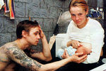 Андрей Лысиков с женой и новорожденной дочерью