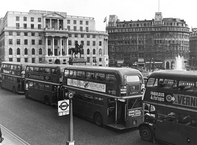 Вид на&nbsp;Трафальгарскую площадь в&nbsp;центре Лондона, начало 60-х годов