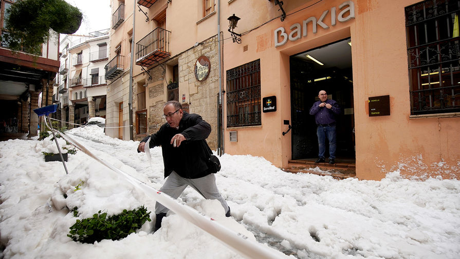 Последствия снегопада в&nbsp;городе Морелья, Испания, 22 января 2020