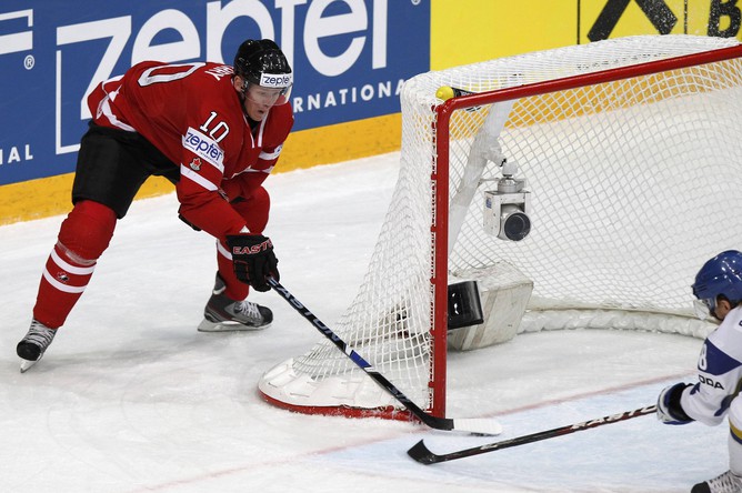 Канадцы забросили восемь шайб в ворота сборной Казахстана