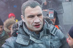 Виталий Кличко, после того, как его обдали пеной из огнетушителя