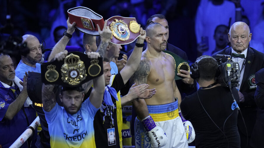 Джошуа объяснил, почему выбросил с ринга чемпионские пояса Усика после поражения от украинца