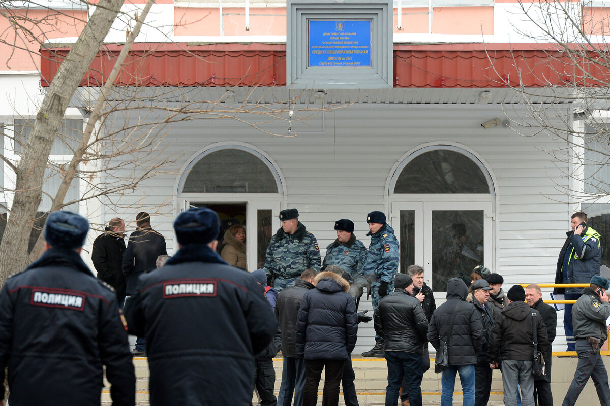 Думали, что там террористы». 10 лет назад подросток впервые в России открыл  стрельбу в школе - Газета.Ru