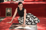 Джулианна Маргулис получила свою именную звезду на знаменитом Голливудском бульваре 1 мая 2015 года 