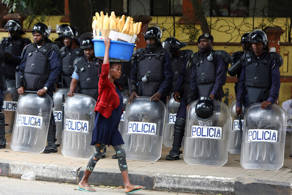 Полицейские во время выборов в&nbsp;Луанде, Ангола, 25&nbsp;августа 2022&nbsp;года
