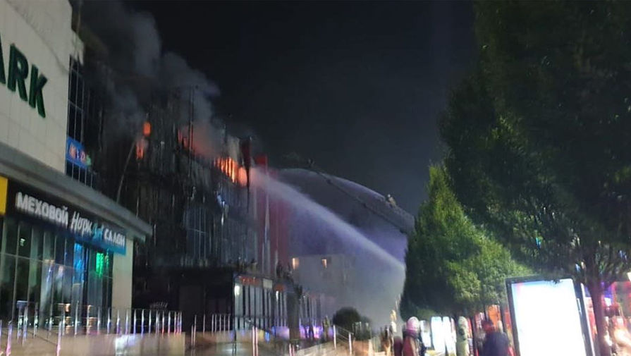 Пожар в торговом центре «Гранд-парк» в центре Грозного, 19 сентября 2019 года
