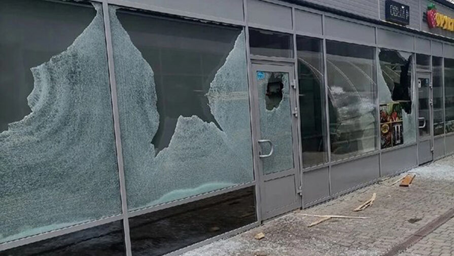 В Новосибирске мужчина расстрелял шаурменную во время ссоры со знакомыми