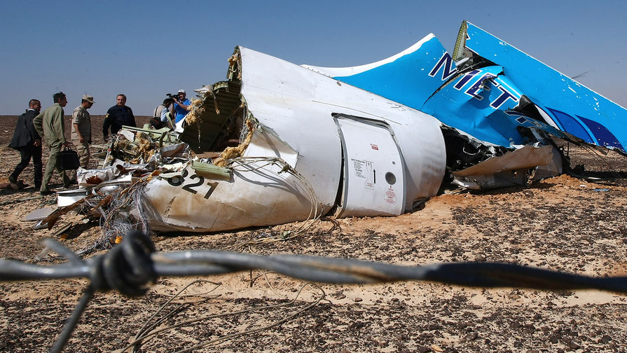 Обломки самолета Airbus A321 авиакомпании &laquo;Когалымавиа&raquo; на&nbsp;севере Синайского полуострова, 1 ноября 2015 года