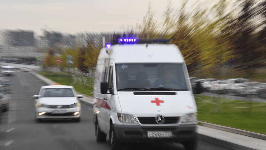 Водитель "КамАЗа" погиб от удара током, задев поднятым кузовом линию ЛЭП