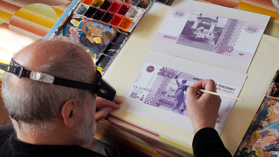 Волгоградский художник Владислав Коваль работает над&nbsp;эскизом 200-рублевой банкноты