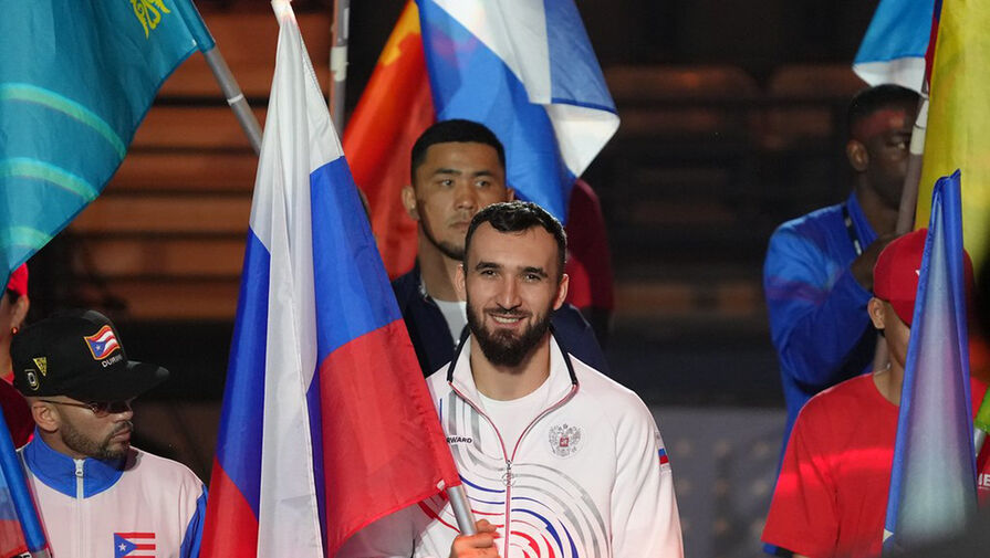 Рекордный чемпионат мира по боксу среди открылся в Дубае