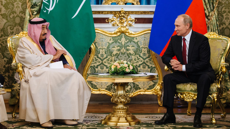 Король Саудовской Аравии Сальман Бен Абдель Азиз Аль Сауд и президент России Владимир Путин во время встречи в&nbsp;Кремле, 5 октября 2017 года