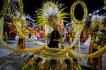 Во время карнавала в Рио-де-Жанейро, 23 апреля 2022 года