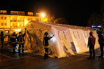Спасатели устанавливают палатки в Уссите