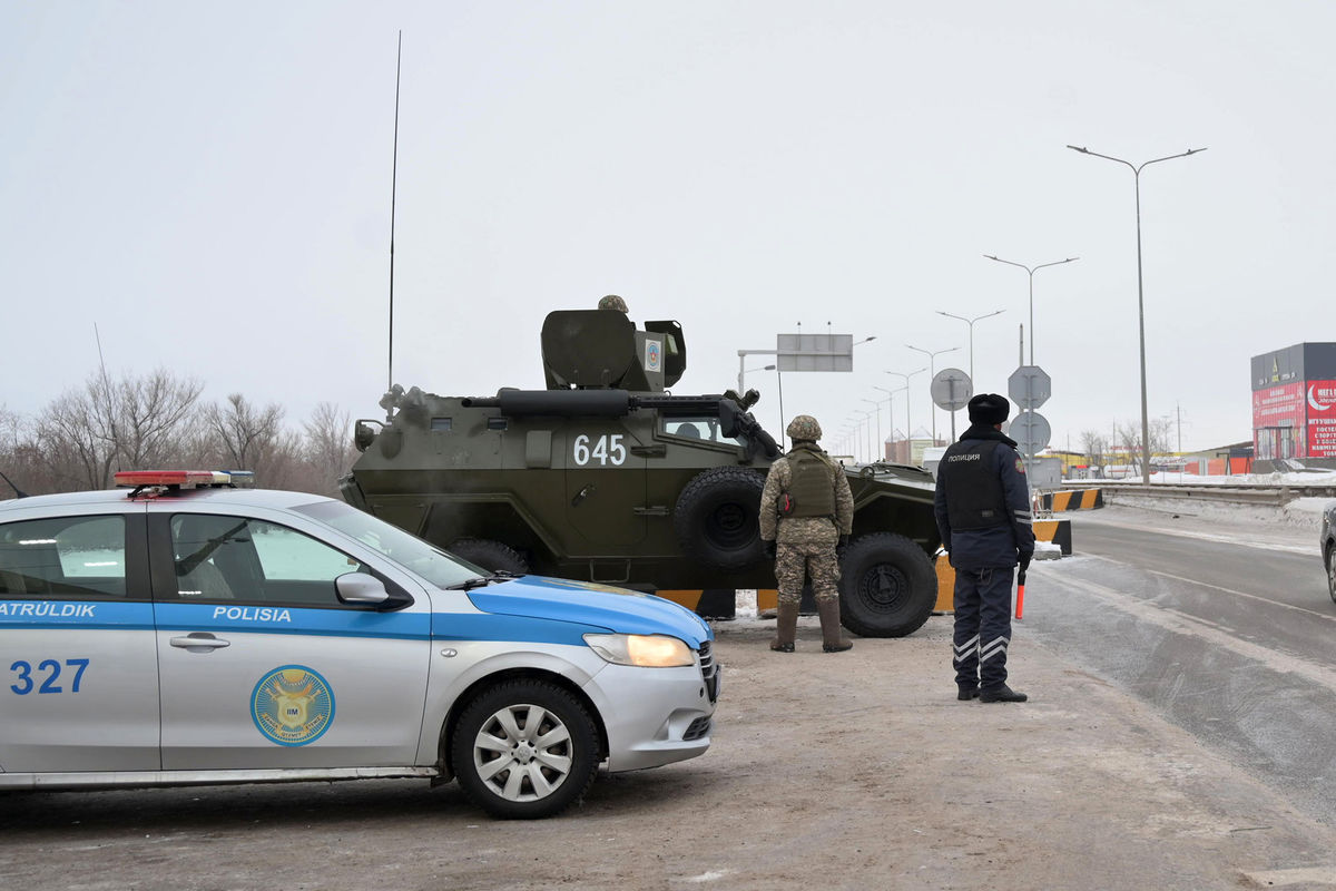 В МВД Казахстана заявили о прибытии в страну 20 тысяч боевиков - Газета.Ru  | Новости