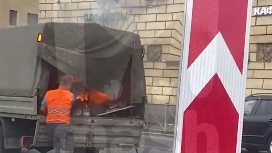 Водитель "Газели" чуть не сгорел из-за вспыхнувшего генератора и попал на видео
