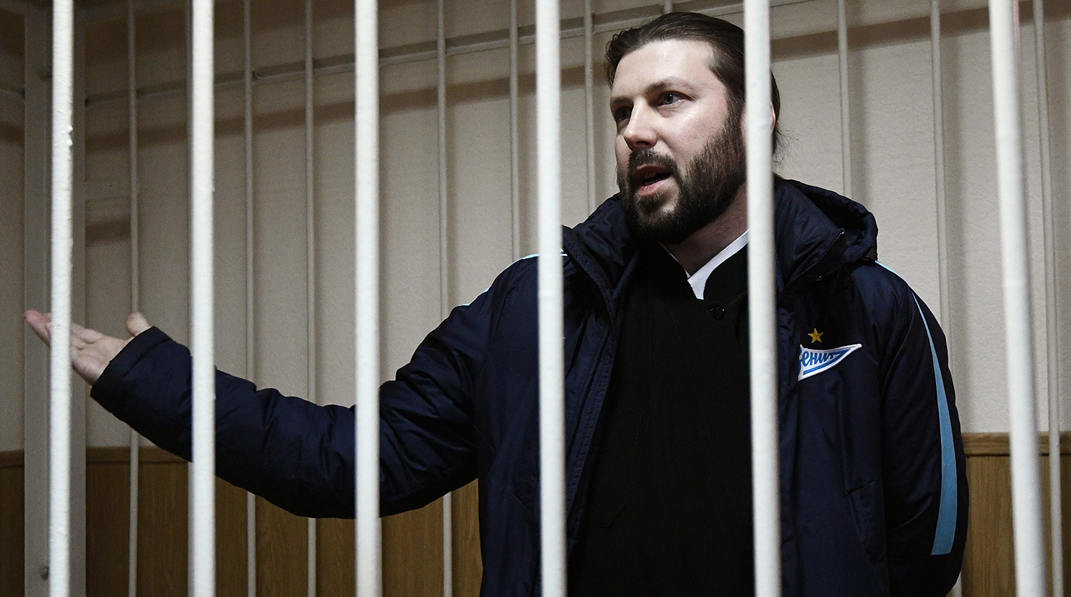 Священник Глеб Грозовский, обвиняемый в педофилии, во время оглашения приговора в Приозерском... 