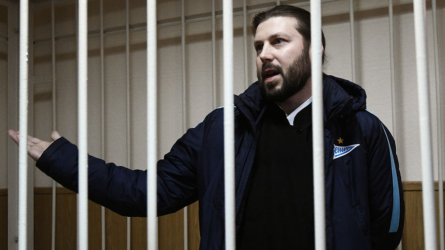 Священник Глеб Грозовский, обвиняемый в педофилии, во время оглашения приговора в Приозерском городском суде Ленинградской области