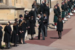 Участники церемонии похорон герцога Эдинбургского Филиппа в Виндзорском замке, 17 апреля 2021 года