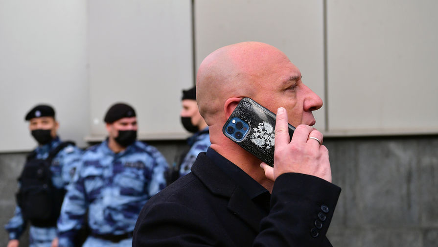 Критик Бабичев назвал категоричной идею Майданова запретить концерты артистов-иноагентов