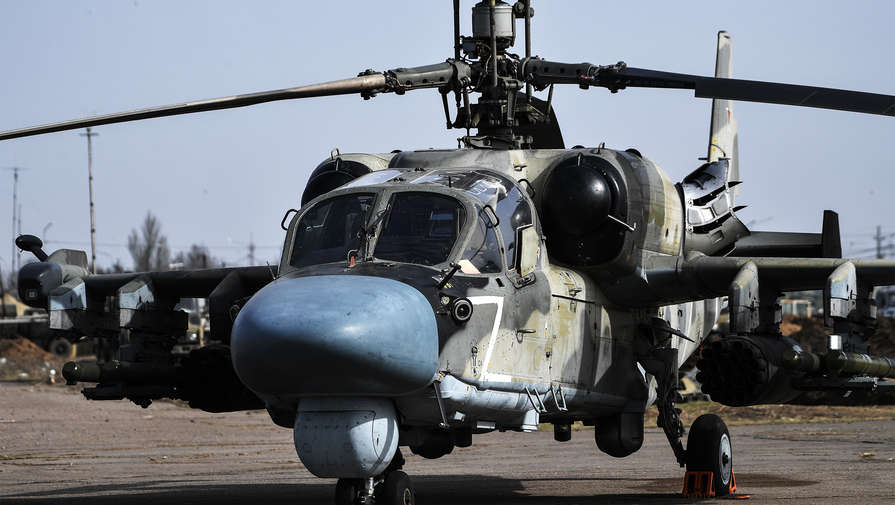 Минобороны РФ показало кадры уничтожения танка Украины вертолетом Ка-52