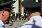 Гости во время церемонии прощания с бывшим министром транспорта Романом Старовойтом в ЦКБ, Москва, 10 июля 2025 года