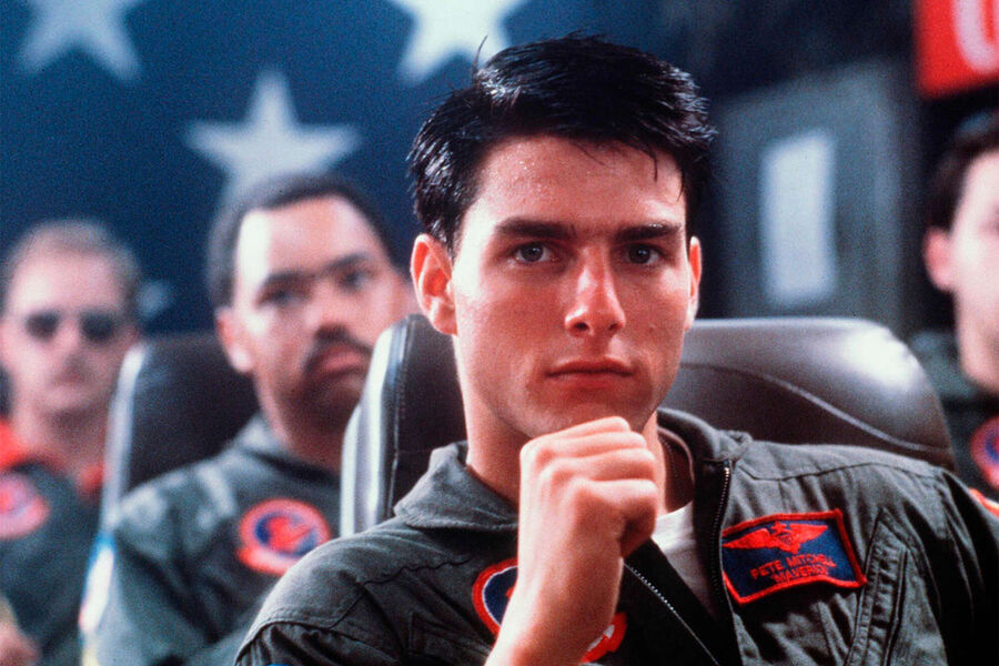 <b>«Лучший стрелок» (1986)</b>
<br>Патриотическая картина Тони Скотта о&nbsp;двух молодых пилотах американских ВМС. В&nbsp;свое время фильм получил спорные отзывы от критиков и зрителей, но с&nbsp;годами обрел статус культового.