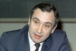 Герой Российской Федерации, летчик-космонавт Валерий Владимирович Поляков, 1994 год 