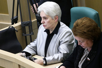 Наталья Солженицына на заседании рождественских парламентских встреч