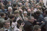 1994 год. Возвращение в Россию из-за границы. Александр Солженицын с женой Натальей (в центре) во Владивостоке