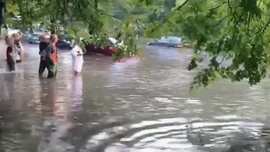 В Чечне из-за сильного ливня затоплены несколько домов