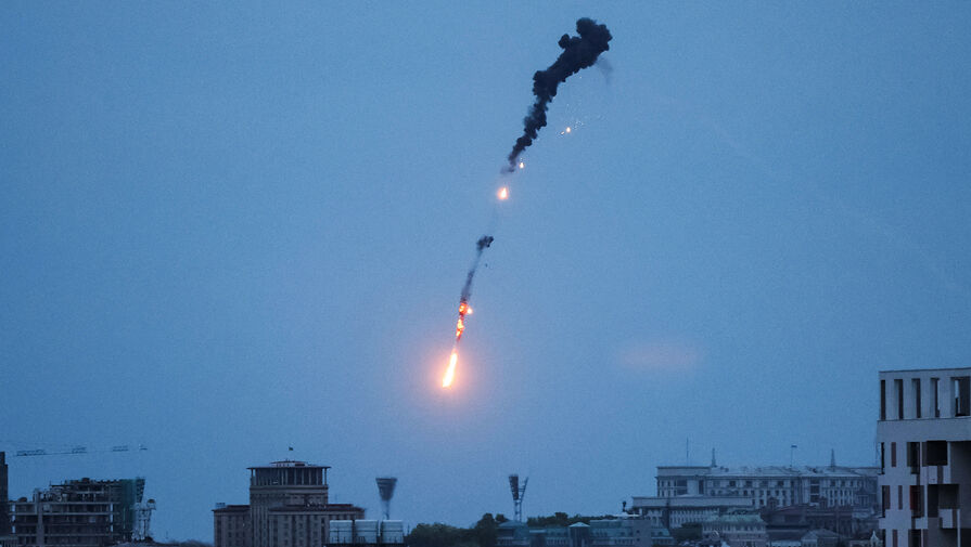 В Киеве прозвучали взрывы, работает ПВО