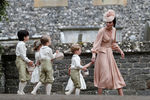 Кэтрин Миддлтон, герцогиня Кембриджская, с детьми после церемонии венчания Пиппы Миддлтон и Джеймса Мэттьюса
