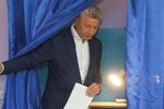 Глава фракции «Оппозиционный блок» Юрий Бойко на голосовании в Раду, 21 июля 2019 года