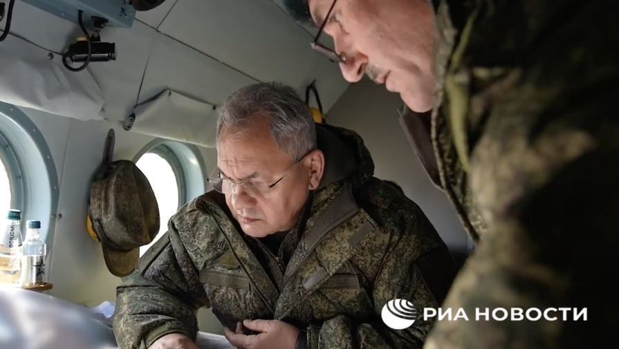 Шойгу наградил военных за героизм в ходе спецоперации на Украине